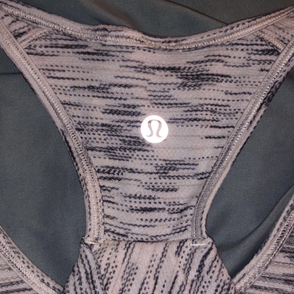 Lululemon tank